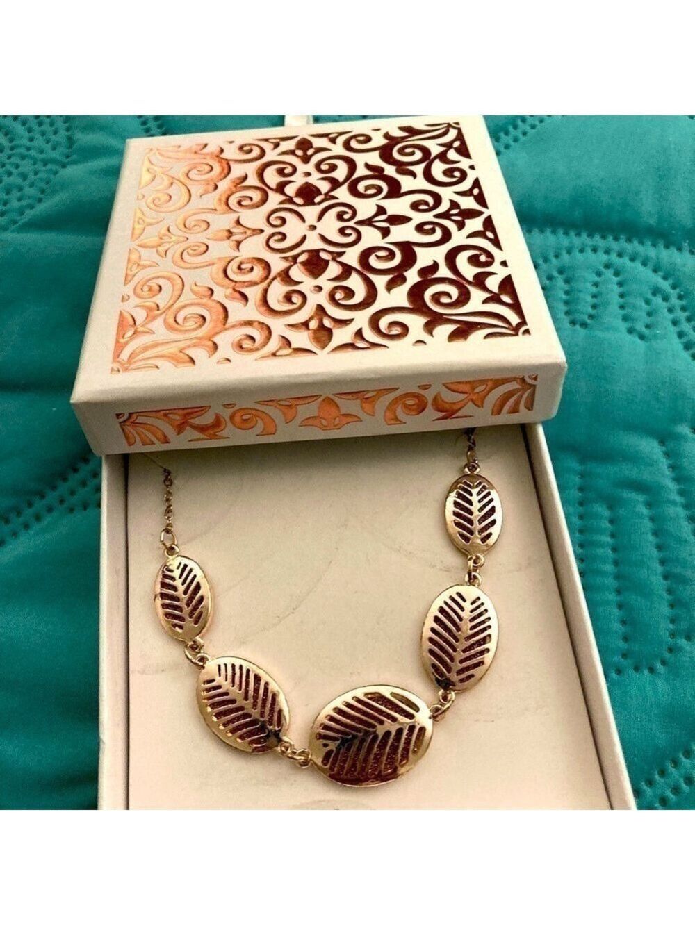 Necklace leaf design 18” gold tone new in box